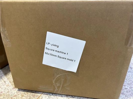 badge making machine with square 50x50mm mold/moulds